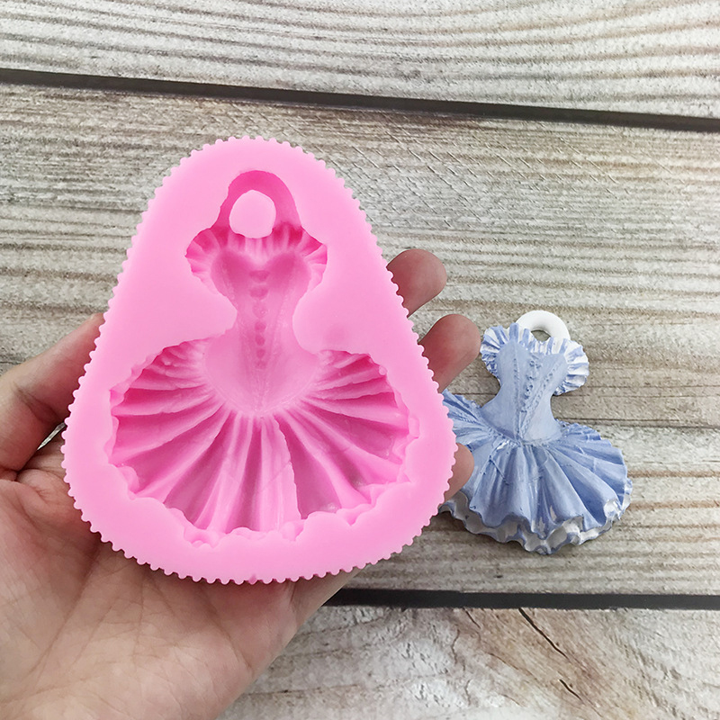Soap Making Bar - 1個入り、新しいウェディングドレスプリンセススカートシリコンモールド、手作りウェディングドレスドロップグルーモールド、石膏モールド、石鹸モールド