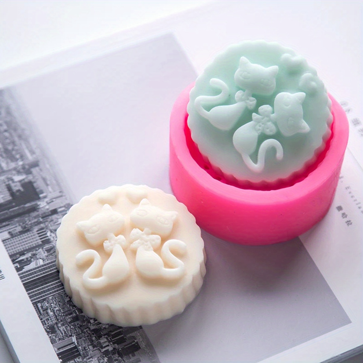 Soap Making Ideas - 1ピースシリコン製猫型石鹸型 - 丸型DIYキャンドル作成型、手作り石鹸、石膏工芸品、キャンドルワックス用 - かわいい動物型B